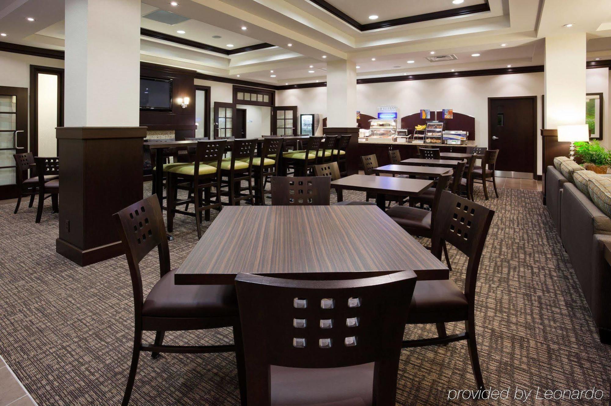ฮอลิเดย์ อินน์ เอ็กซ์เพรส นิว ลิสเคิร์ด New Liskeard ภายนอก รูปภาพ