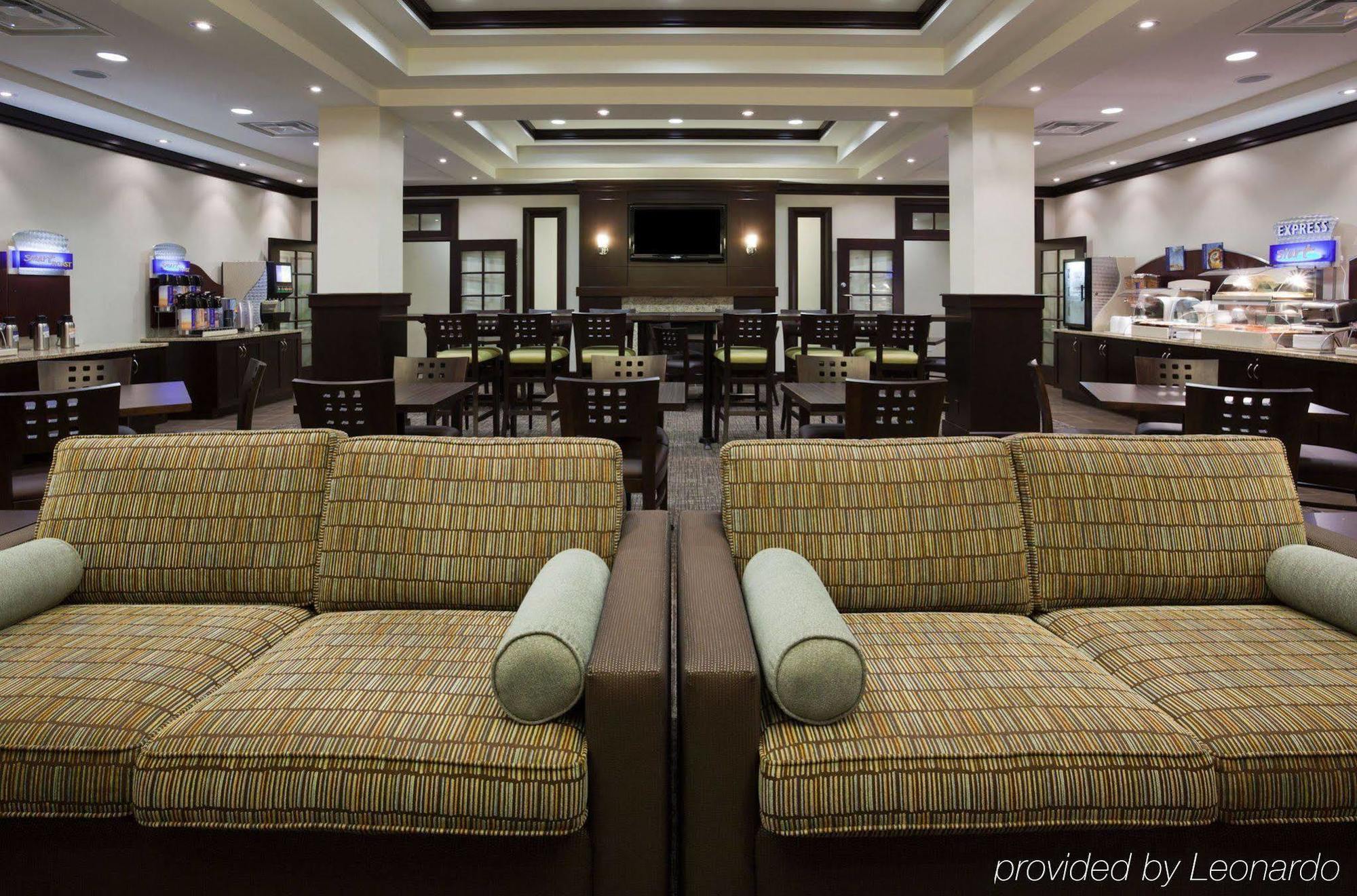 ฮอลิเดย์ อินน์ เอ็กซ์เพรส นิว ลิสเคิร์ด New Liskeard ร้านอาหาร รูปภาพ